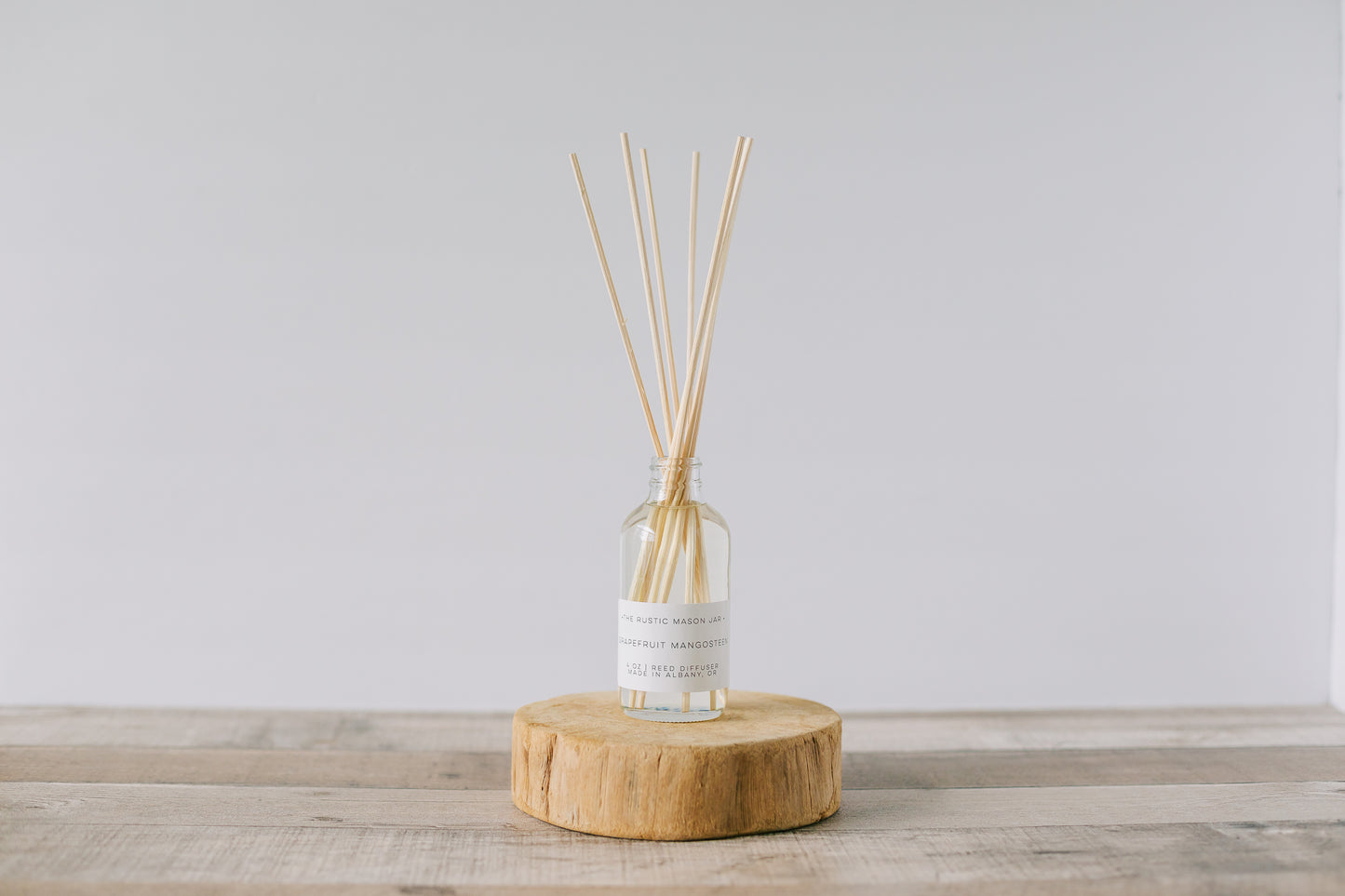 Grapefruit & Mangosteen Reed Diffuser 4 oz